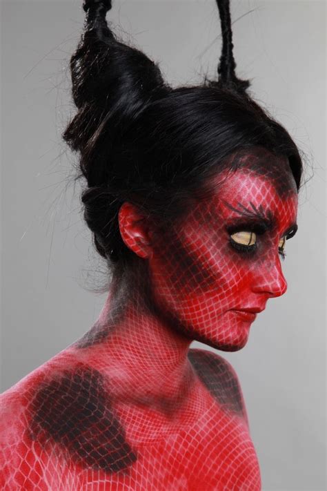 See 29 Mind-Blowing Halloween Makeup Transformations Devil Halloween ...