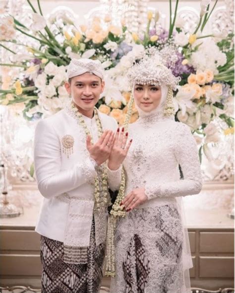 Baju Pengantin Khas Jawa Barat - 11 Baju Pengantin Dan Akad Nikah Muslim Kristen Dan Adat Blog ...