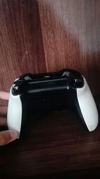 Xbox controller white - GameUtha.com