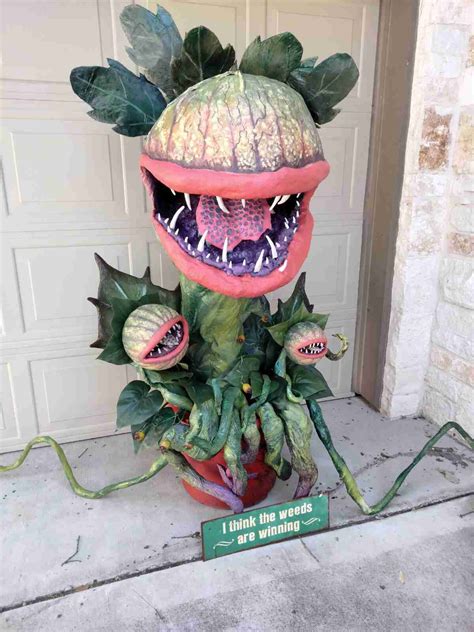 Man Eating Plant Sculpture • Ultimate Paper Mache