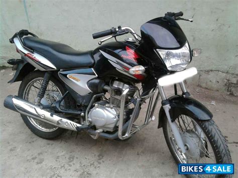 Black Honda Shine Picture 1. Album ID is 77995. Bike located in Karimnagar - Bikes4Sale