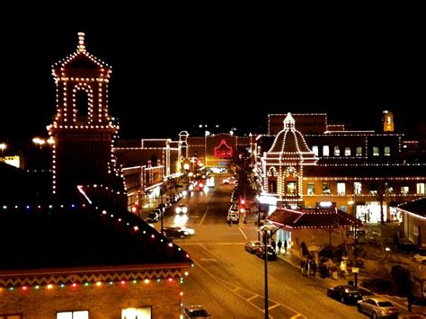 Kansas City's Country Club Plaza Christmas Lights. | Country club plaza ...