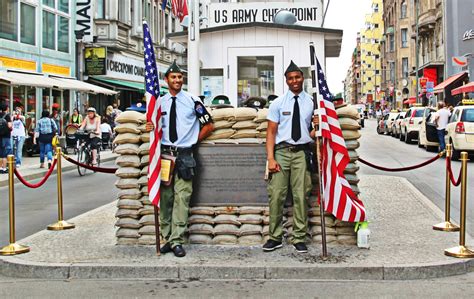 Checkpoint Charlie • Historical Site » outdooractive.com