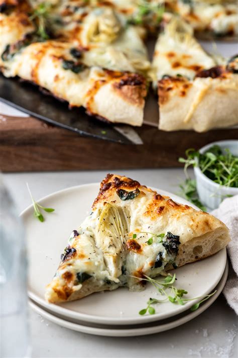 artichoke pizza with spinach parmesan cream sauce | With Spice