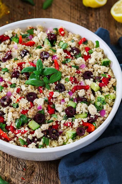 Mediterranean Quinoa Salad - Vegan Huggs