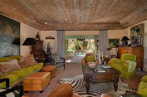 Actress Suzanne Somers Puts Unusual Palm Springs Compound Up for Auction | Suzanne somers ...