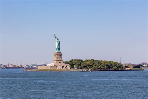 How to Ride the Staten Island Ferry: Schedule, Top Views, & More!