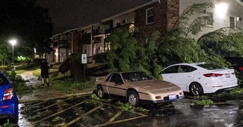 Illinois tornado leaves at least 5 people injured, dozen of homes damaged