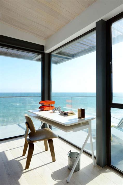 43 Beach-Inspired Home Office Designs - DigsDigs