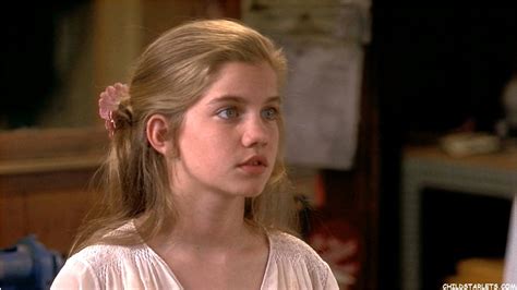 Anna Chlumsky Child Actress Images/Pictures/Photos/Videos Gallery ...