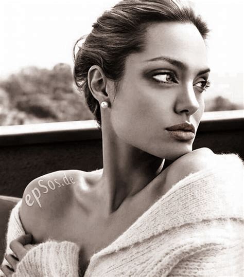 Beautiful Wallpapers of Angelina Jolie | epsos.de