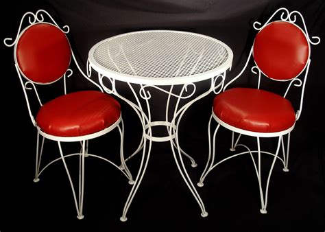 Vintage Mid Century Red White Wrought Iron Ice Cream Parlor Patio Kitchen Table & Chairs 7210 ...