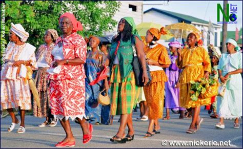 Creoolse klederdracht Suriname | Klederdracht, Hoofddoeken, Afrikaanse mode