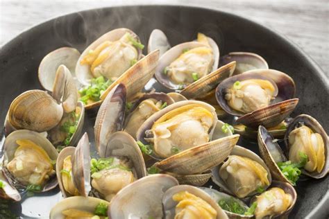 5 Reasons to Eat Your Steamed Clams | Good Decisions