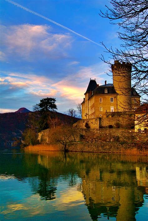 Épinglé par Gitta sur Beautiful Places | Lac annecy, Chateau france, Annecy