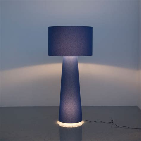 Cappellini Big Shadow Marcel Wanders Moooi large blue ⋆ Neef Louis ...