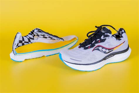 Cut in half: Saucony Triumph 19 Review | RunRepeat