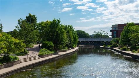 30 Fun Things to Do in Naperville, Illinois