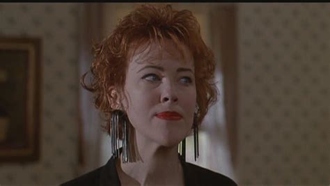 Catherine O'Hara as Delia Deetz in 'Beetlejuice' - Catherine O'Hara Image (23865316) - Fanpop