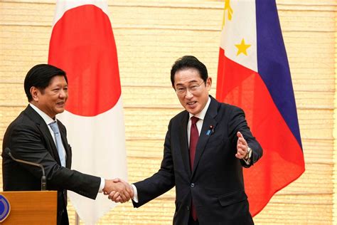 Japan, Philippines to sign plans to boost defense ties