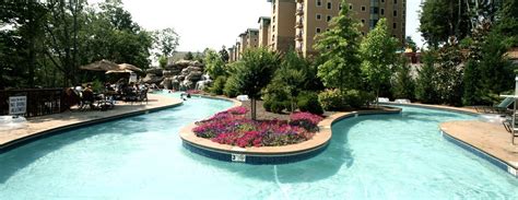 Hotels in Pigeon Forge With Lazy River | Riverstone