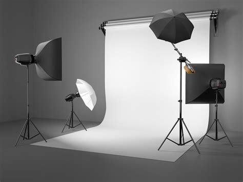 Photo studio equipment explaining How To Use Lighting | Studio lighting setups, Diy studio ...