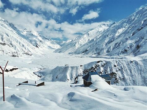 Frozen Saif-ul-Malook & Kaghan - TourRangers