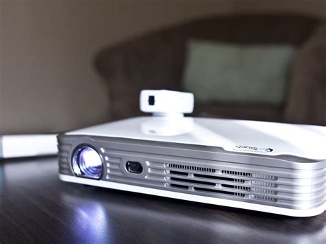 This Whiteboard Projector Comes with an Interactive Stylus