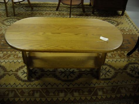 Oak coffee table | Small oak coffee table $175.00 | Discoveries Center Strasburg VA | Flickr