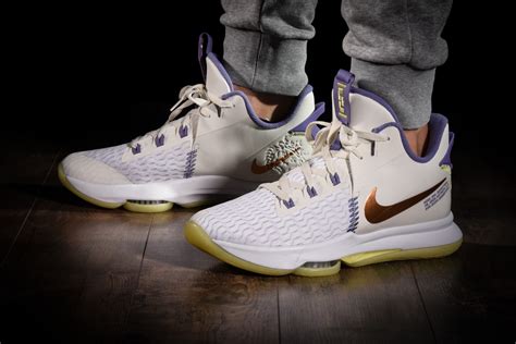 NIKE LEBRON WITNESS V SUMMIT WHITE for £110.00 | kicksmaniac.com