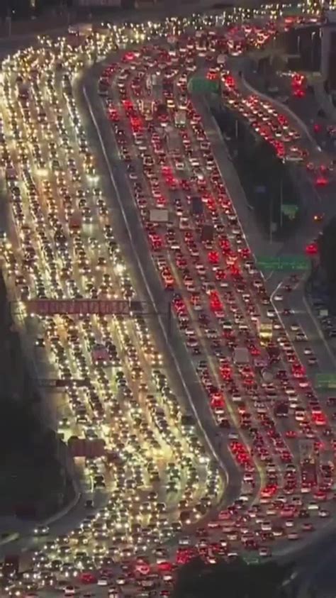 Traffic in Los Angeles during Thanksgiving season : r/gifs