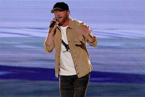 Cole Swindell's Girlfriend Will Be His 2022 CMA Awards Date