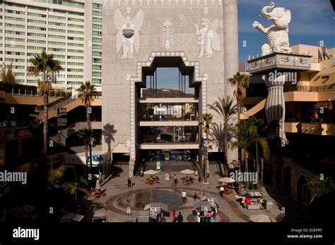 Hollywood & Highland Center in Hollywood, Los Angeles, California ...