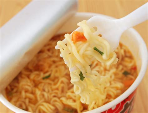 7 dark sides of instant noodles everyone should know