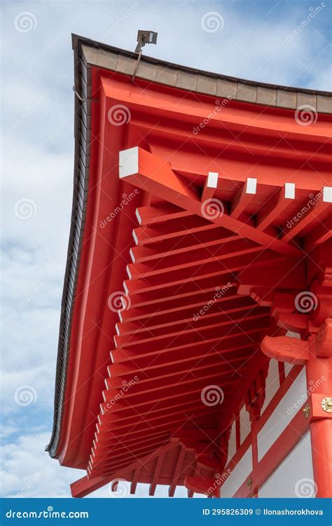Temple Roof Designs, Traditional Japanese Pagoda Roof Stock Image - Image of shrine, chureito ...