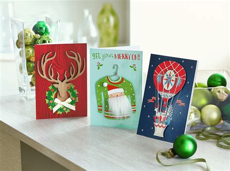 Hallmark Helps Make Holiday Card-Sending Easy