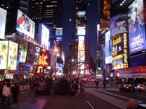 Free Stock photo of Busy night street scene in Times Square | Photoeverywhere