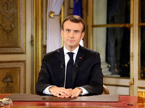 Emmanuel Macron address on 'yellow vest' protests, raises minimum wage ...