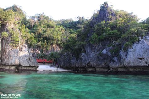 Unspoiled beaches in Calatrava, Romblon | Boondocken