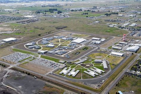 'Making the same mistakes': COVID-19 outbreaks spread across Corrections facilities | The ...