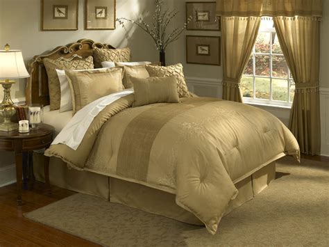 Lantana, 4-PC King Comforter Set (Gold)