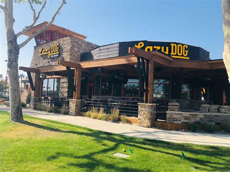 Lazy Dog Restaurant & Bar Opens in Fresno, CA | Restaurant Magazine