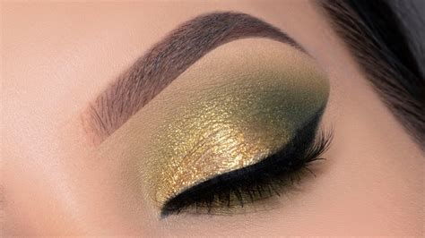 What Colour Eye Makeup With Gold Dress | Makeupview.co