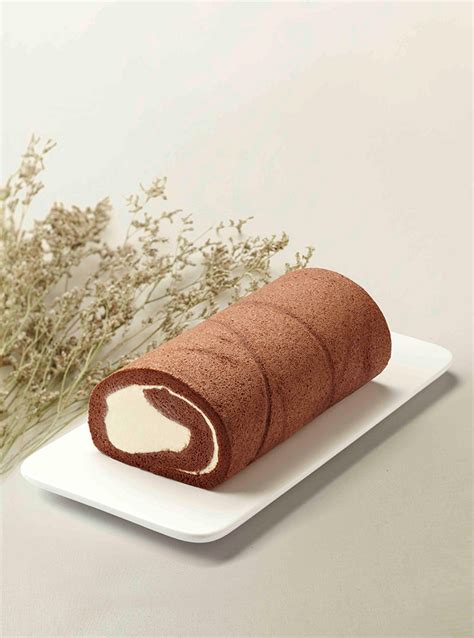 Buy 1 Get 1 Free BreadTalk Hokkaido Swiss Rolls for only $15.80 on Qoo10 now | Great Deals Singapore