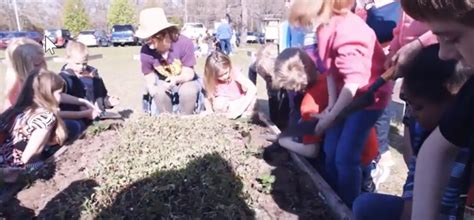 School Gardens Engage Students: Traverse Heights Elementary School ...