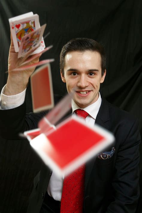 Fringe Review: Magician Keith Brown keeps his promises | London Free Press