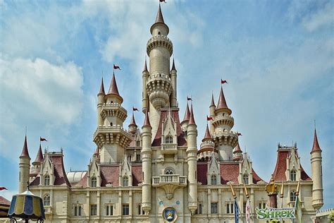 Far Far Away Castle | At the Universal Studios Singapore the… | Flickr