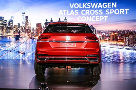 Volkswagen Atlas Cross Sport Concept Previews Two-Row Midsizer | Automobile Magazine