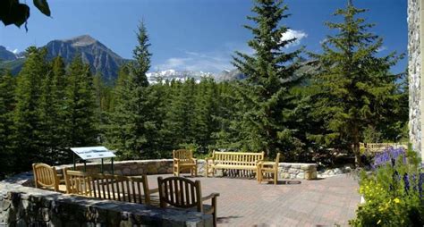 Lake Louise Inn - Canada Holidays : Canada Holidays