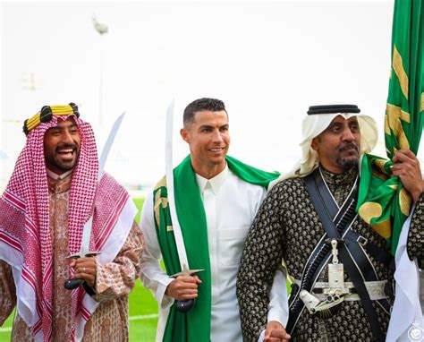 Cristiano Ronaldo celebrates Saudi Arabia Founding Day 2023 with sword ...